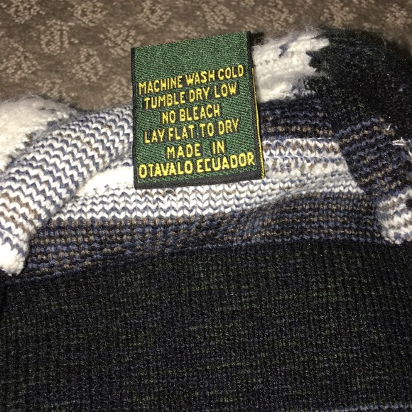 Alpaca Sweater - Picture 7 of 8